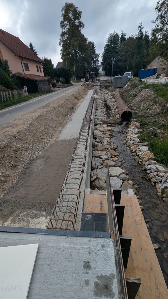 Herwigsdorf S 143 - Stützmauersanierung